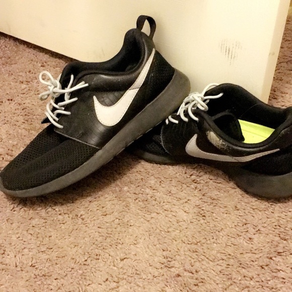 Nike Roshes (custom)